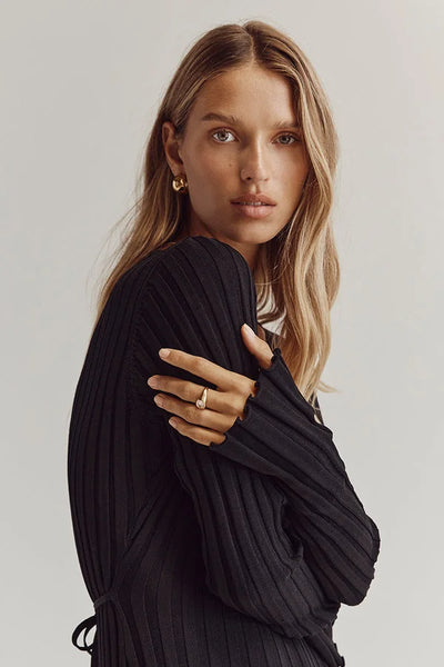 Vestido midi Demi™ con escote en V y mangas