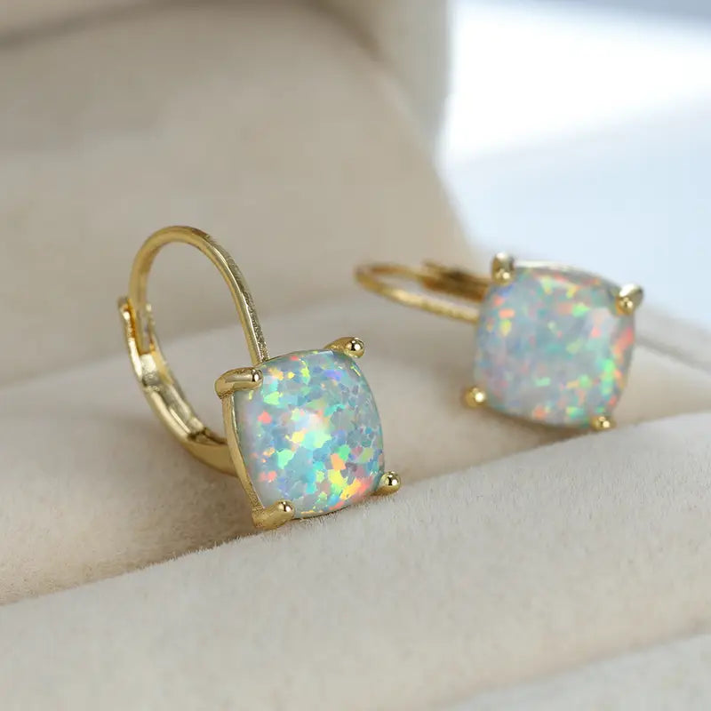 Pendientes cuadrados vintage de ópalo blanco 