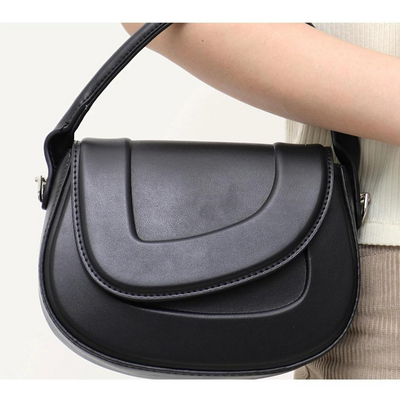 Charlotte - Bolso Saddle de cuero con estilo