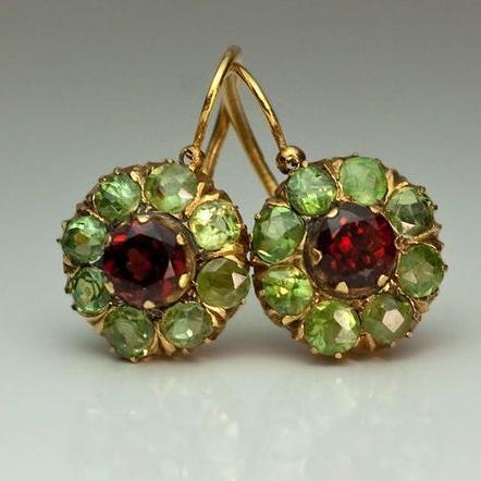 Pendientes vintage redondos de cristal verde y rojo 