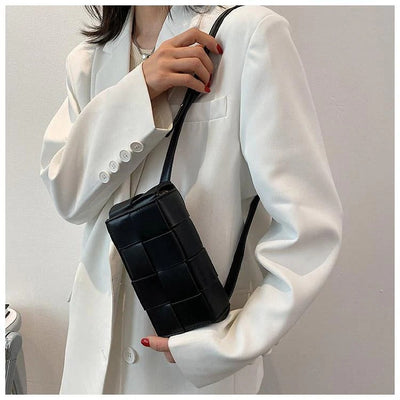 Alyssa - Elegante bolso de cuero con cinturón