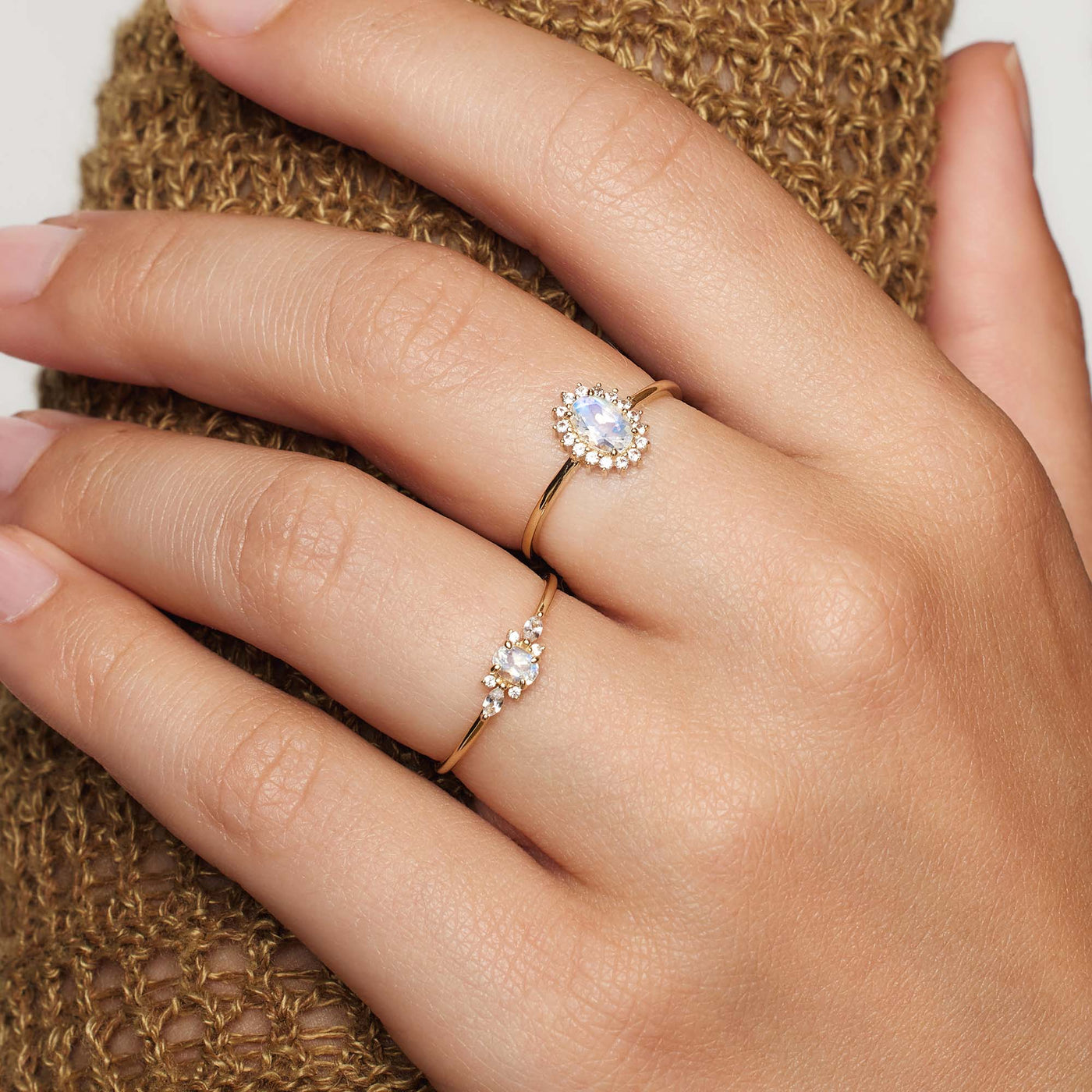 Anillo de piedra lunar Muse | Oro