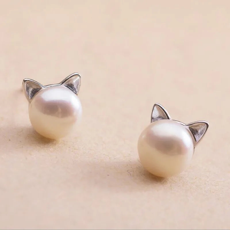 Pendientes de perla de gato plateado