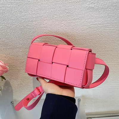 Alyssa - Elegante bolso de cuero con cinturón