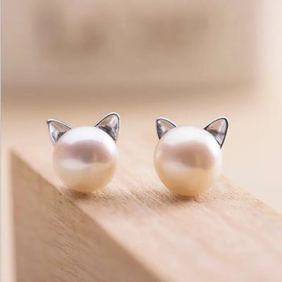 Pendientes de perla de gato plateado