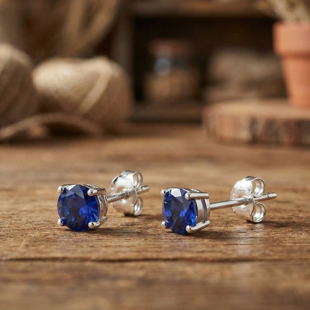 Pendientes clásicos de zafiro