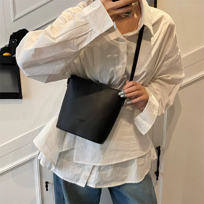 Helen - Elegante bolso de cuero tipo cubo estilo regio