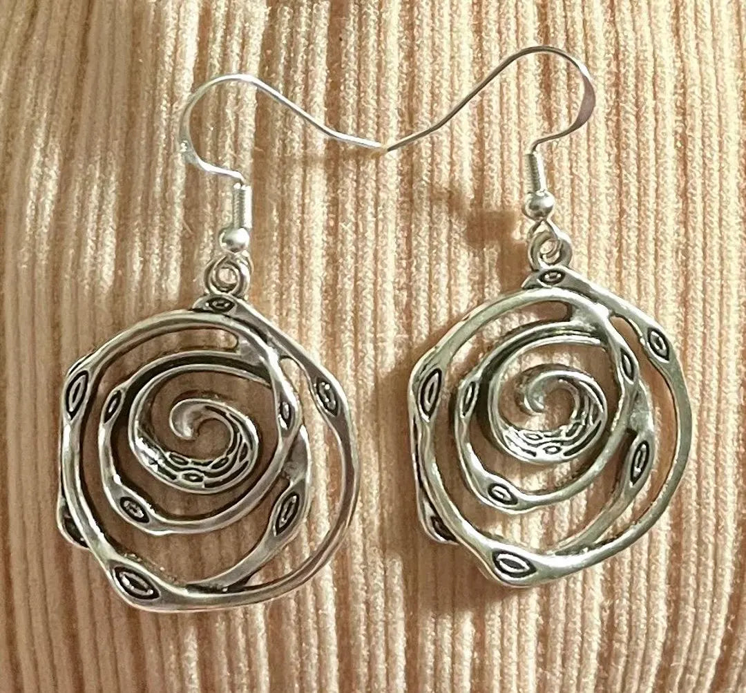 Pendientes de laberinto de plata vintage