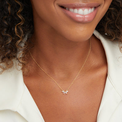 Collar de hojas de cristal Omelia